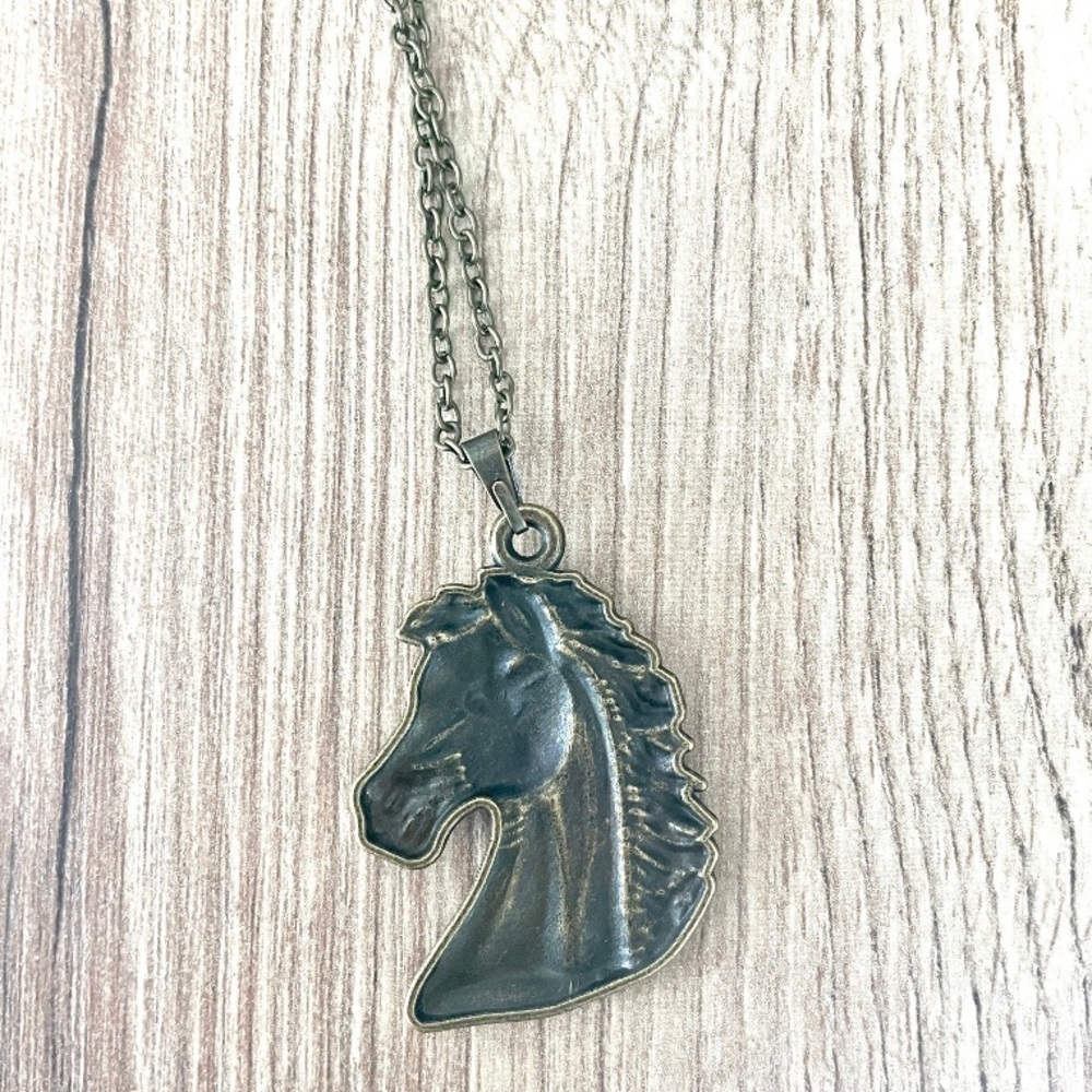 Antique Style Horse Head Pendant Necklace, NWT - Picture 3 of 4